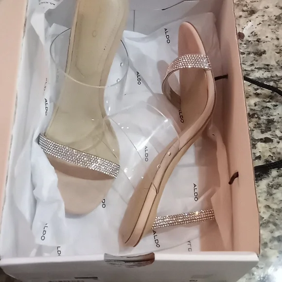 Aldo - Picture 7 of 7